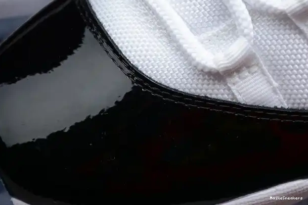 MaikeSneakers Jordan mens Low 11 Black Air Retro White  